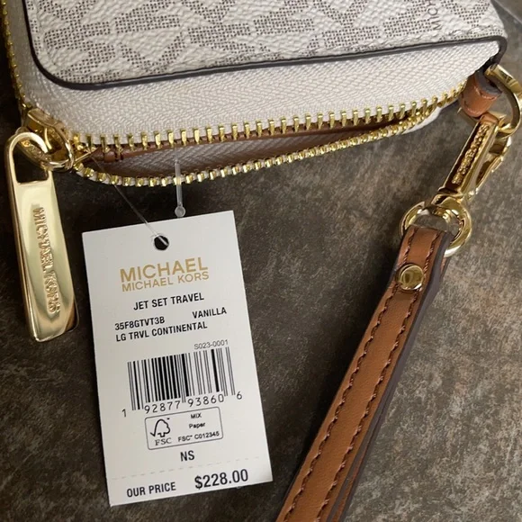 Michael Kors Jet Set Travel Large Travel CONTINENTAL Wallet Wristlet Bags